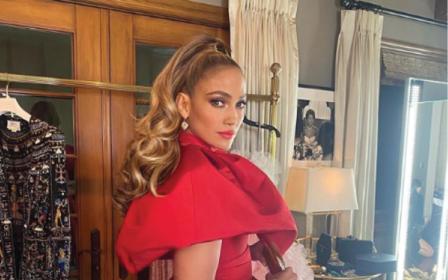 JLO WAS HONORED AS THE PEOPLE’S ICON OF 2020
